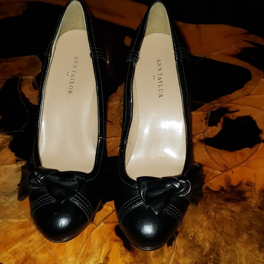 ANN TAYLOR SHOES NEW